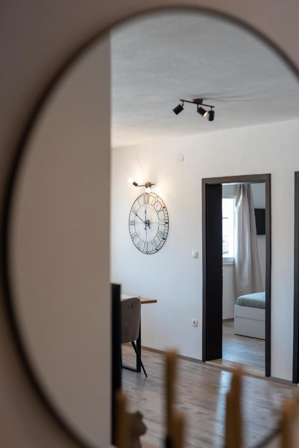 Beach Apartman Marela Slatine Exteriör bild
