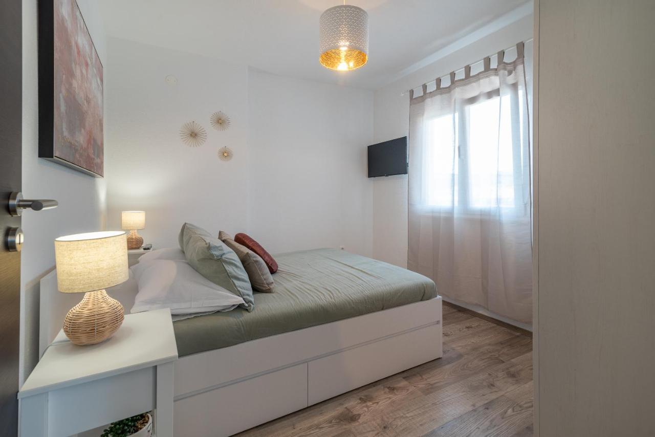 Beach Apartman Marela Slatine Exteriör bild