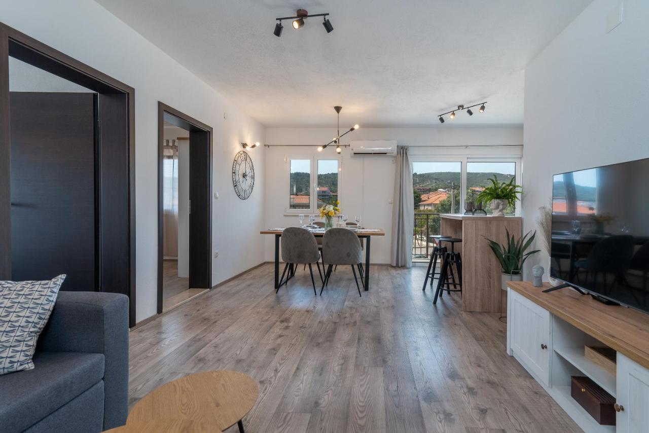 Beach Apartman Marela Slatine Exteriör bild